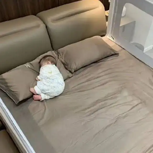 아기 자는 모습