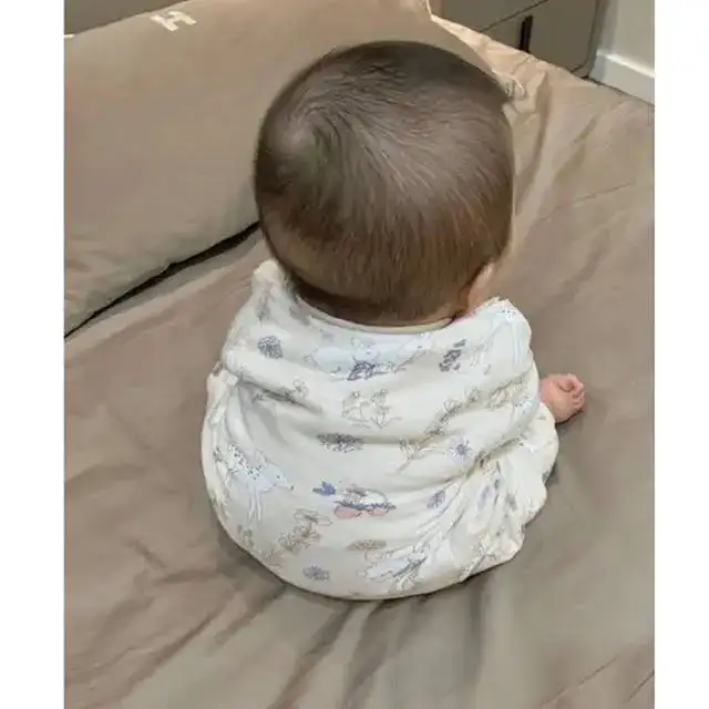 아기 자는 모습