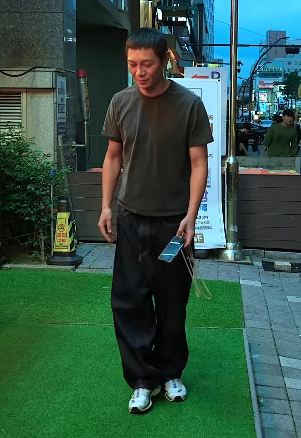 특임국장 평소 사복패션