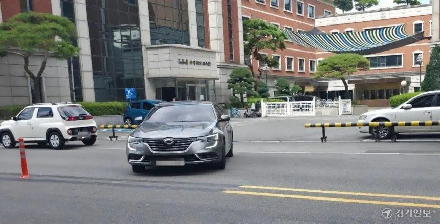 차 진입 불편해서
