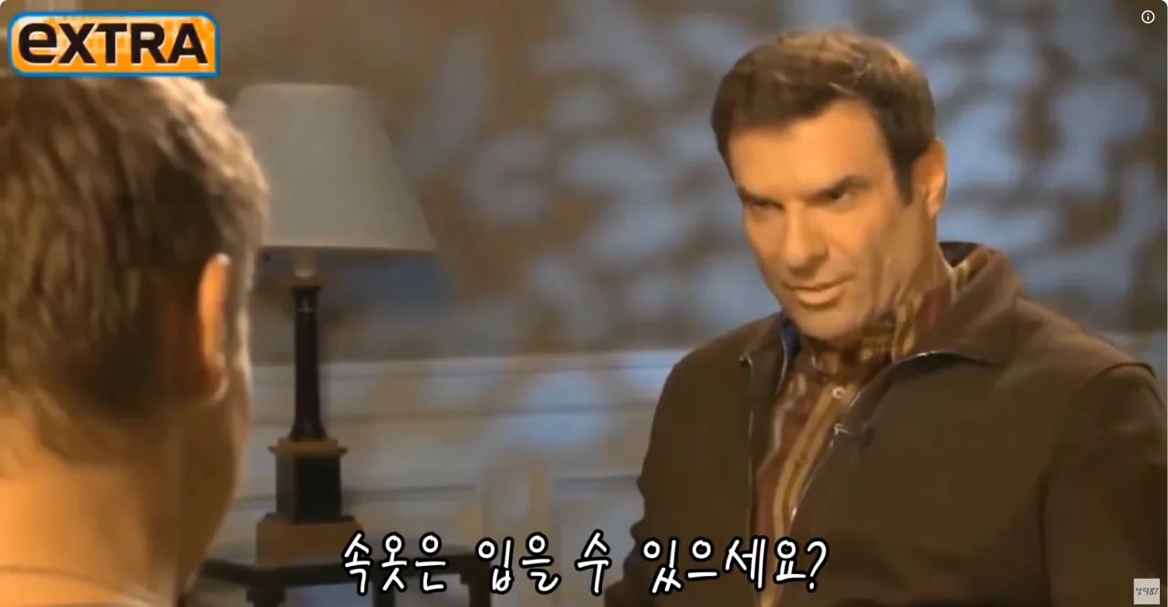 스칼렛 요한슨이 어벤져스시절 받았던 질문들 수준