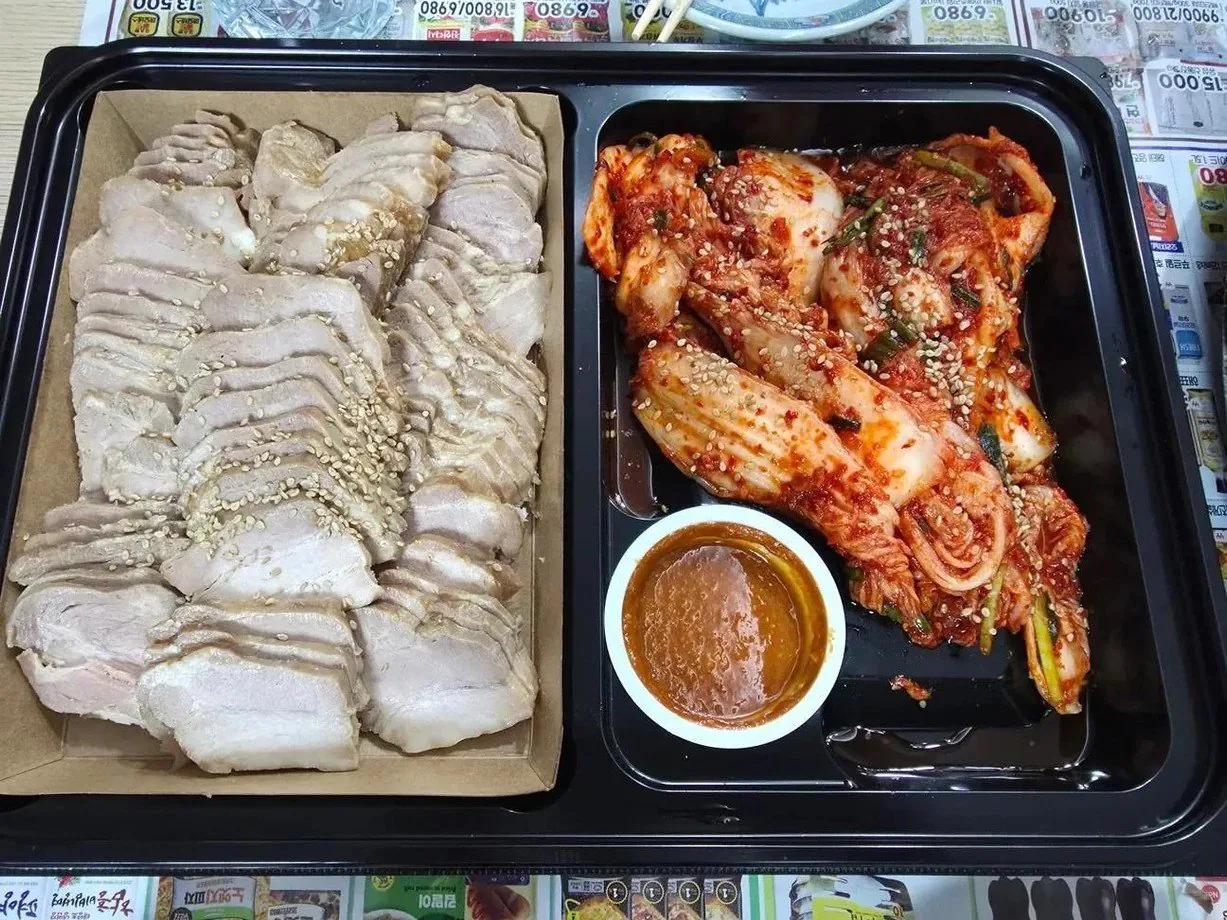 가성비 괜찮다는 트레이더스 삼겹보쌈 세트 ㄷㄷ