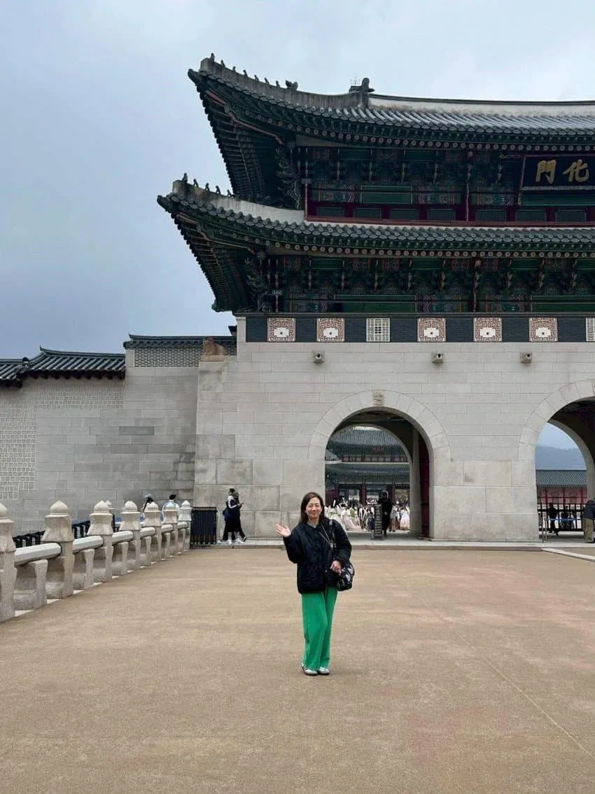 34년 전 한국에서 사진을 찍은 일본 여성