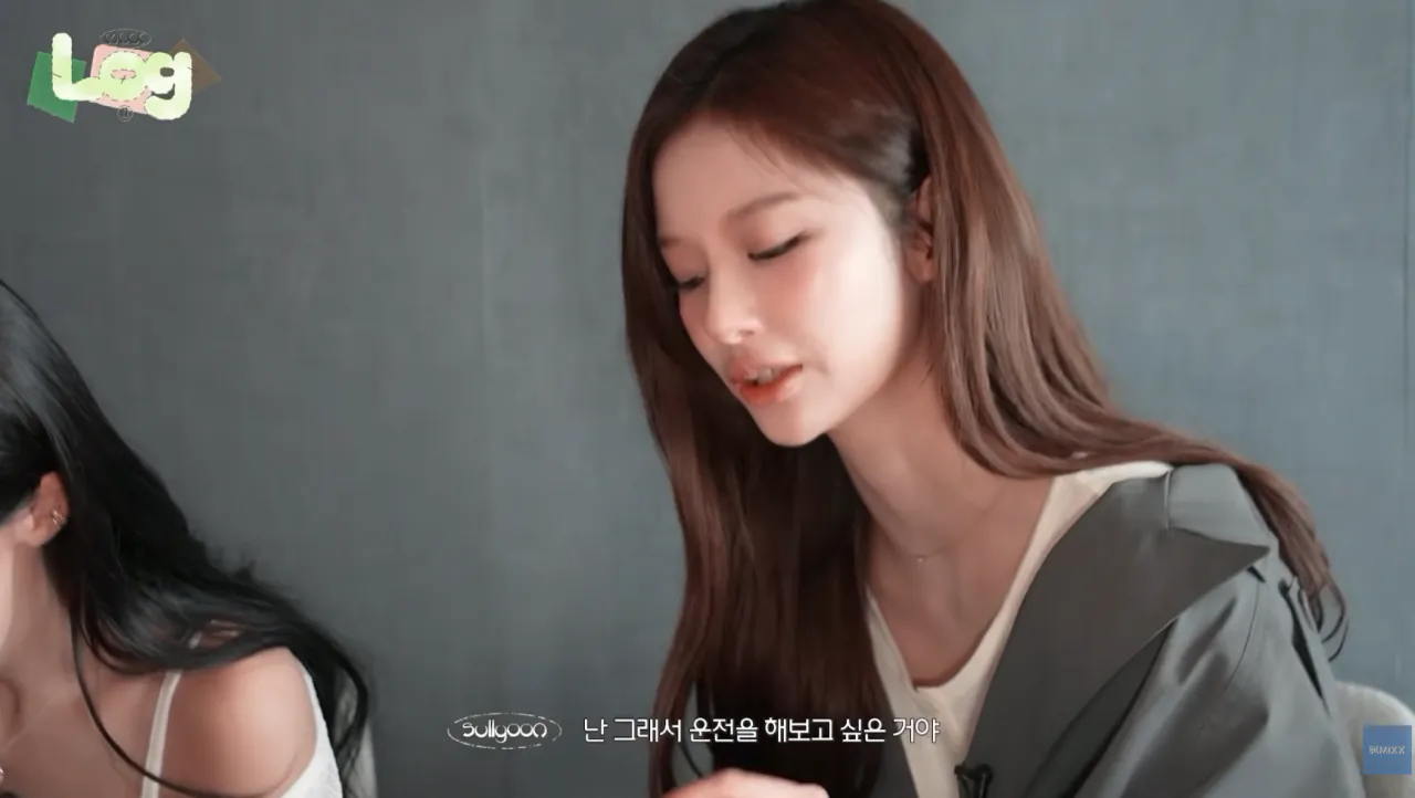 절친과 호캉스 브이로그 찍는 설윤
