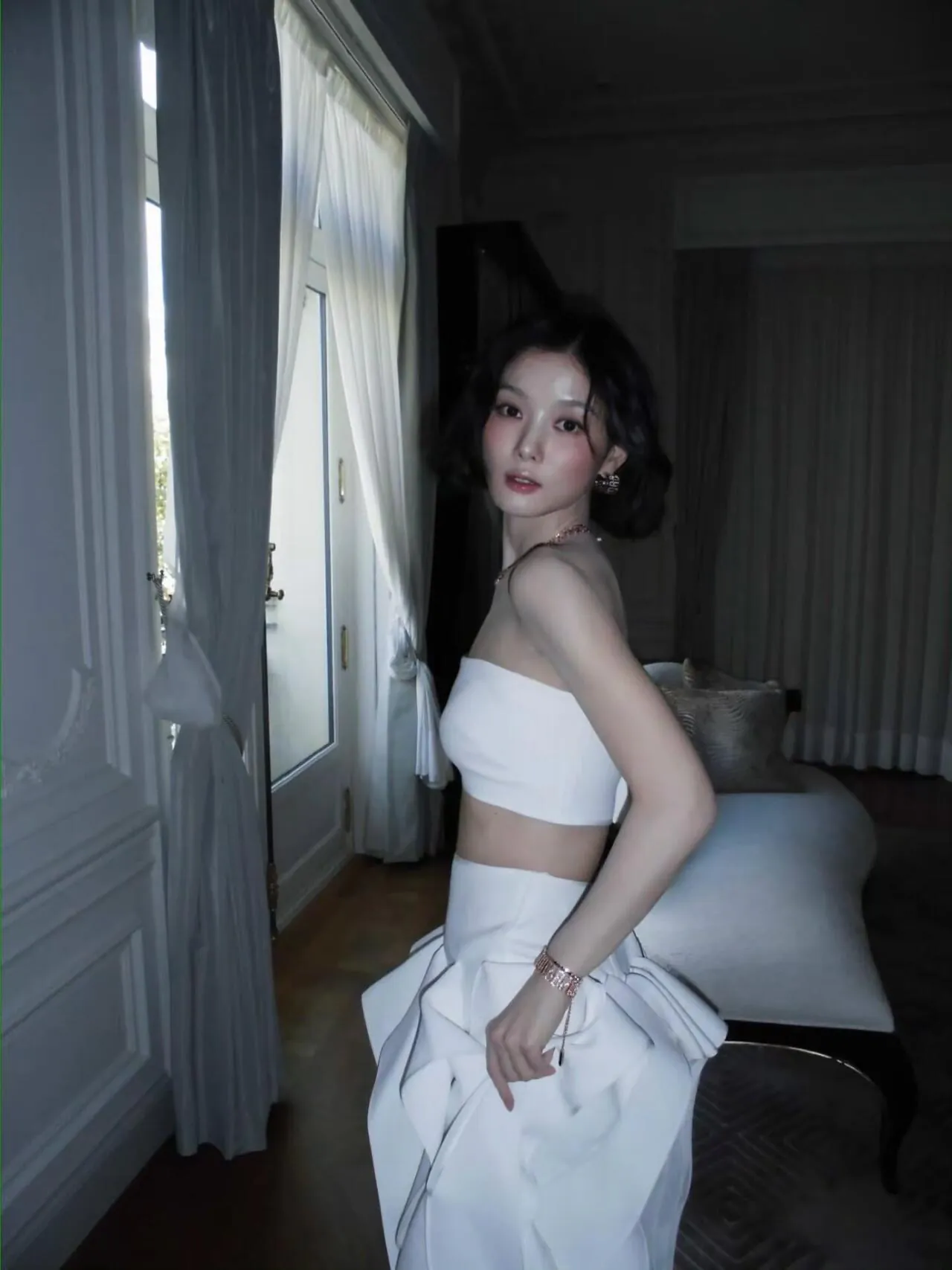 한층 더 성숙해진 분위기를 보여주는 배우 김유정 근황