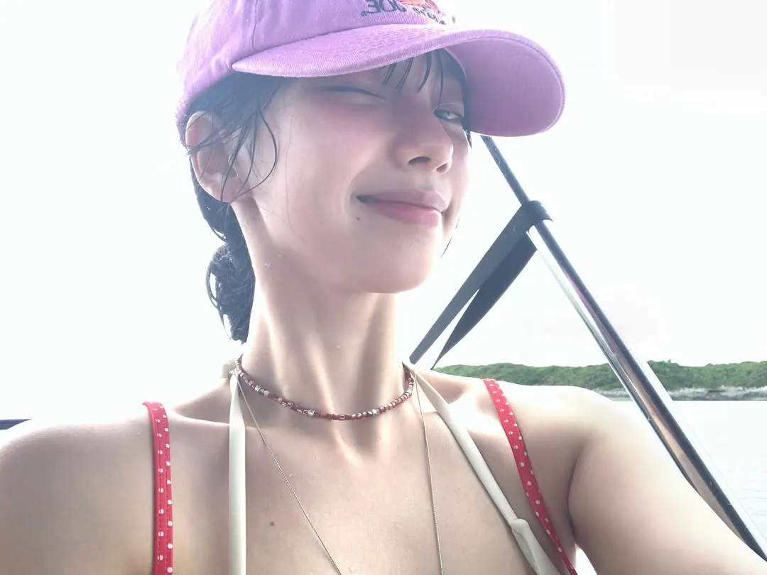 비키니 입은 카리나 ㄷㄷㄷ